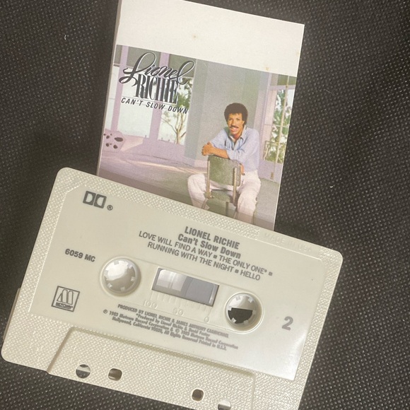 Vintage classic 83’s cassette tape-Lionel Richie
Can't Slow Down - Picture 4 of 6